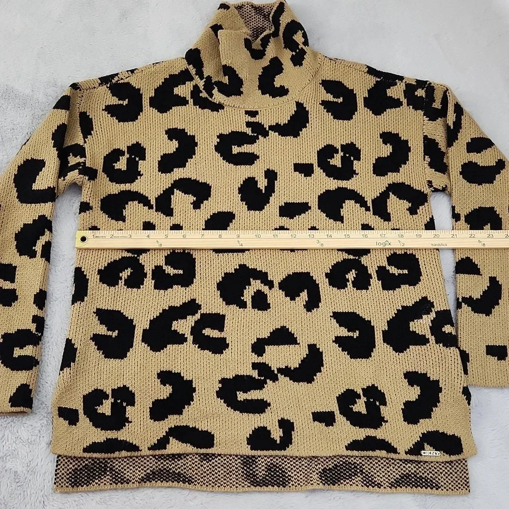 DKNY Animal print turtle neck knit sweater size small - Picture 7 of 12